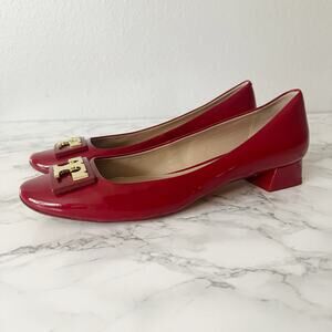Tory Burch Gigi Red Patent Leather Goldtone T Logo Pumps 25mm Women's Size 10